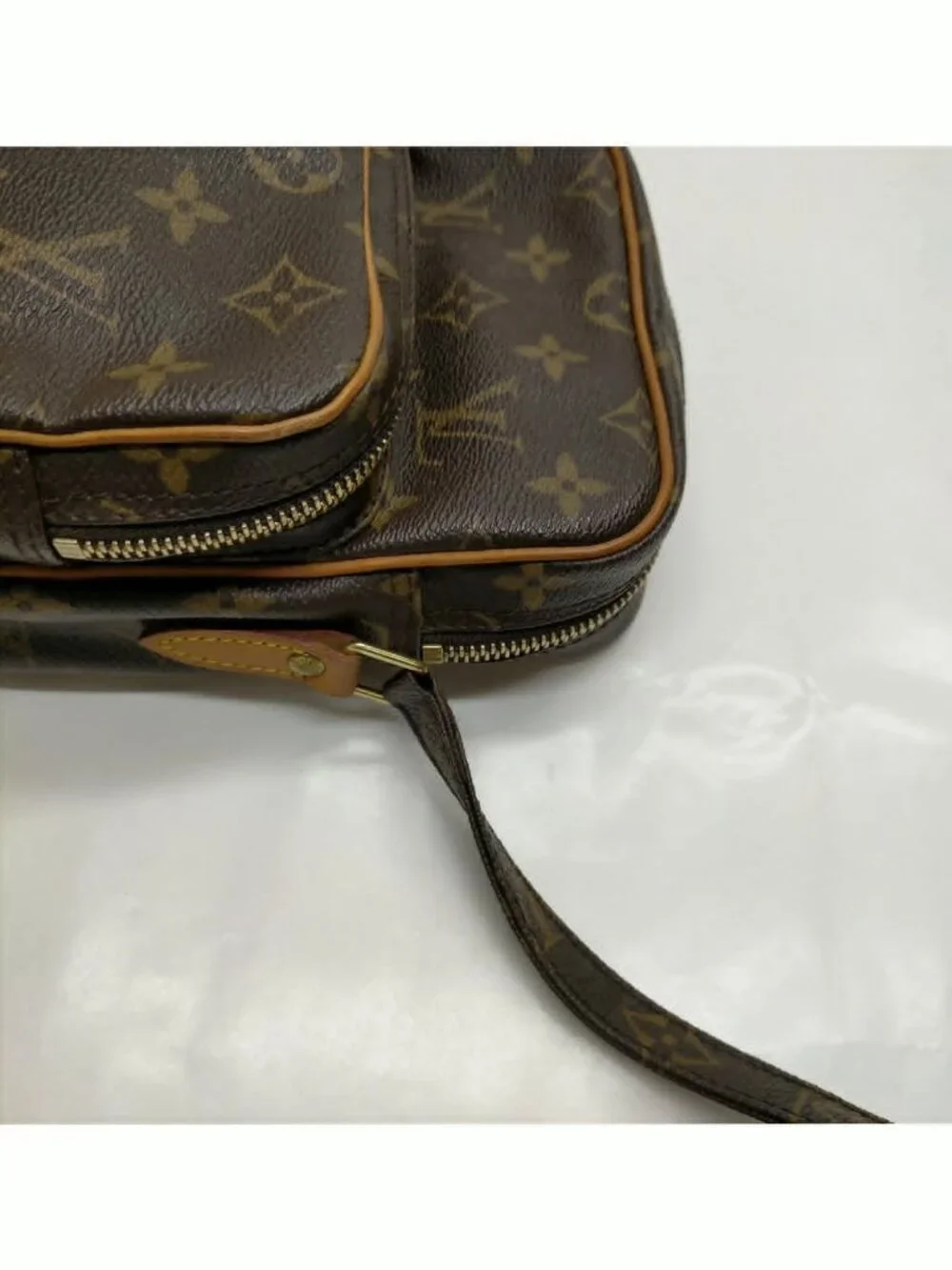 Authentic Louis Vuitton Amazone PM Monogram Crossbody Bag Vintage